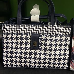 Tommy Hilfiger crossbody